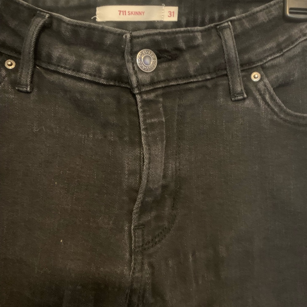 Levi’s 711 Black High Rise Skinny Size 31